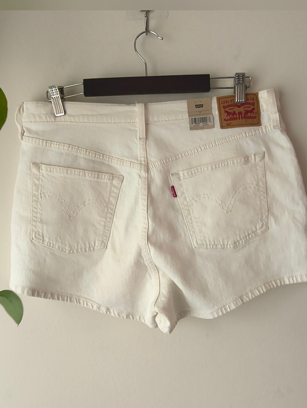NWT Levi's 501 Original Shorts Off White Cream High Rise Button Fly Size 33